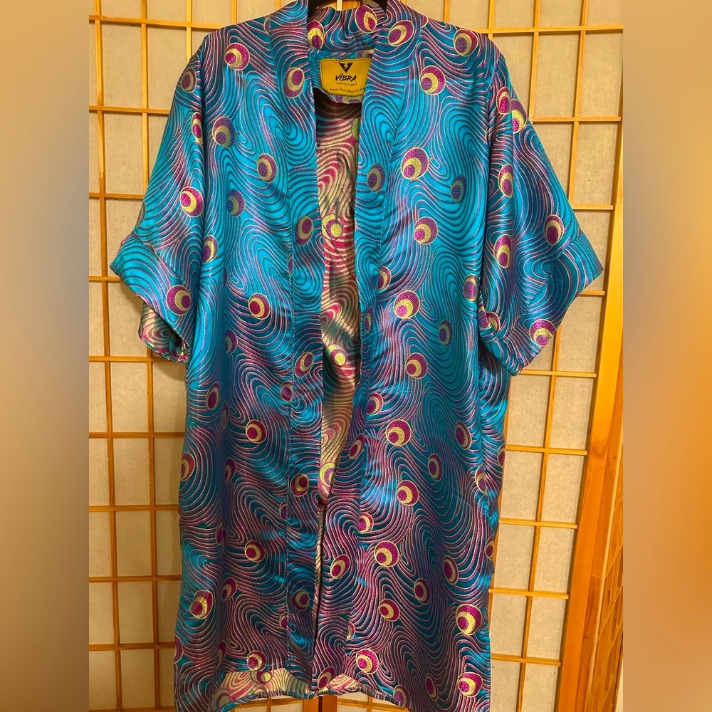 Somos Vibra Peacock Irisdescent Kimono, Kaftan, Robe